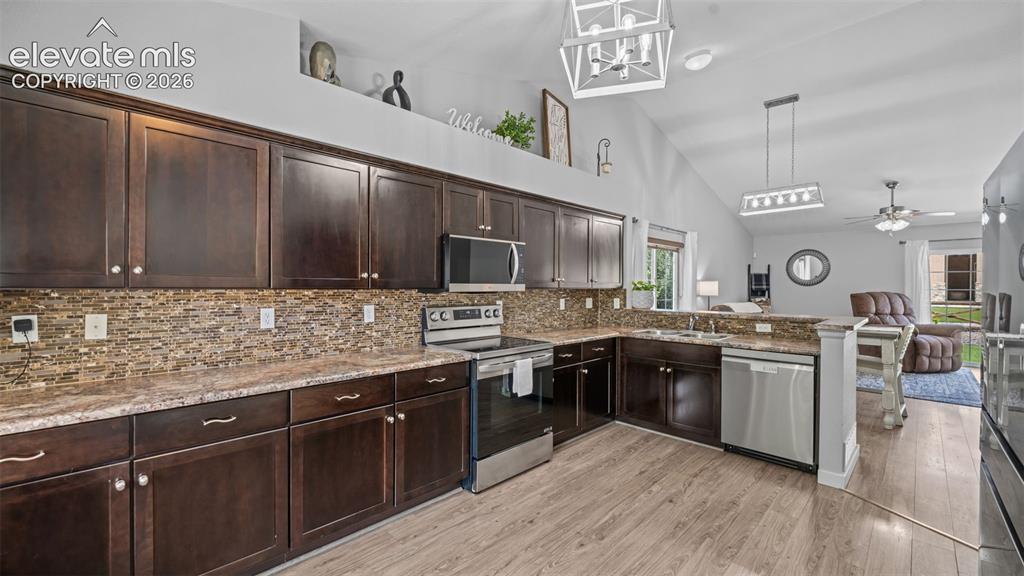 Image 9 of 49: Kitchen