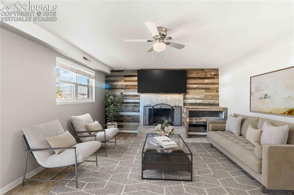 Image 18 of 42: Virtually Staged