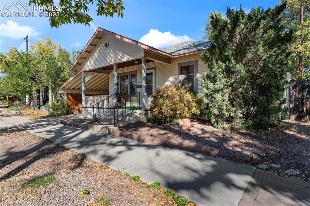 Image 20 of 27: Front of Structure