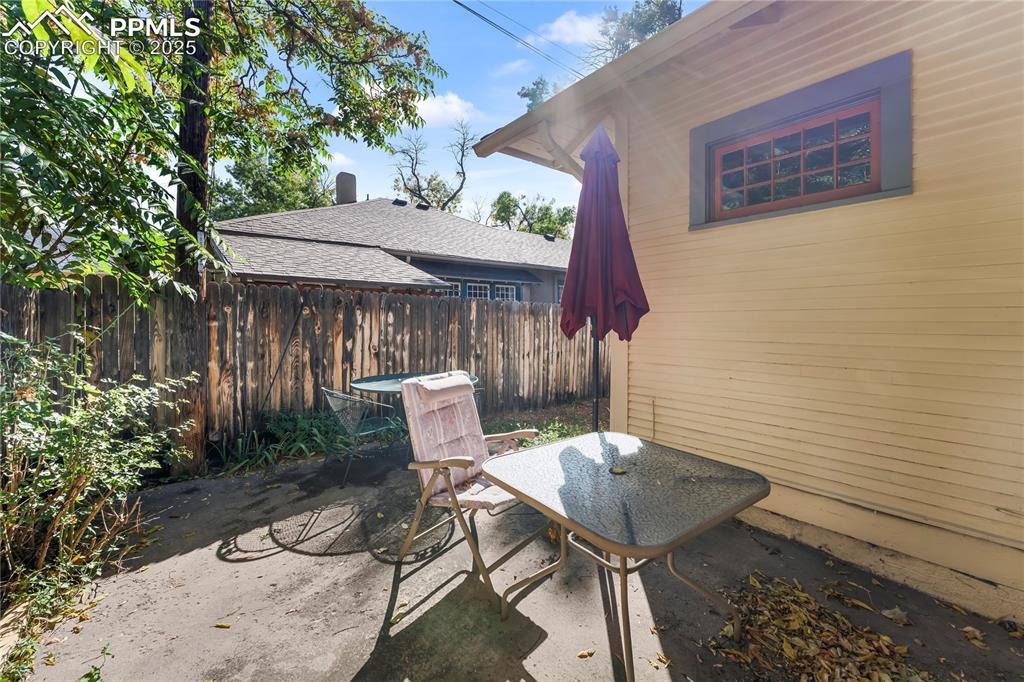 Image 22 of 27: Patio