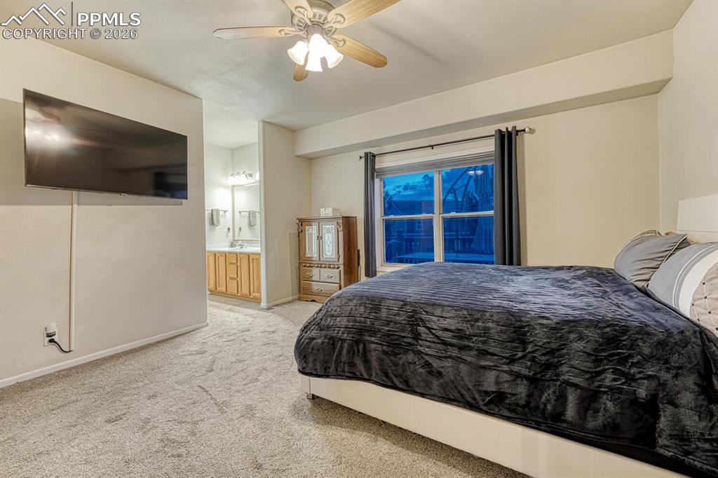 Image 14 of 49: Bedroom