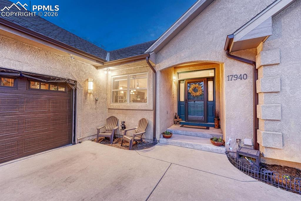 Image 2 of 49: Entry