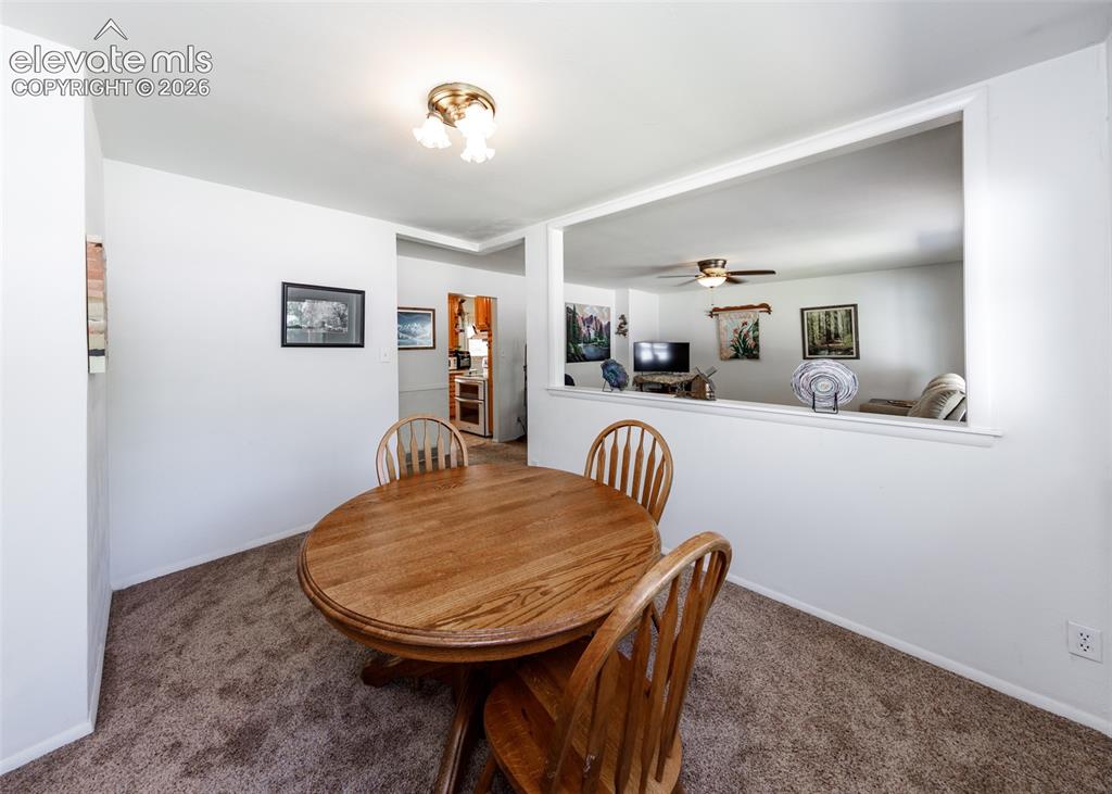 Image 12 of 26: Dining Area