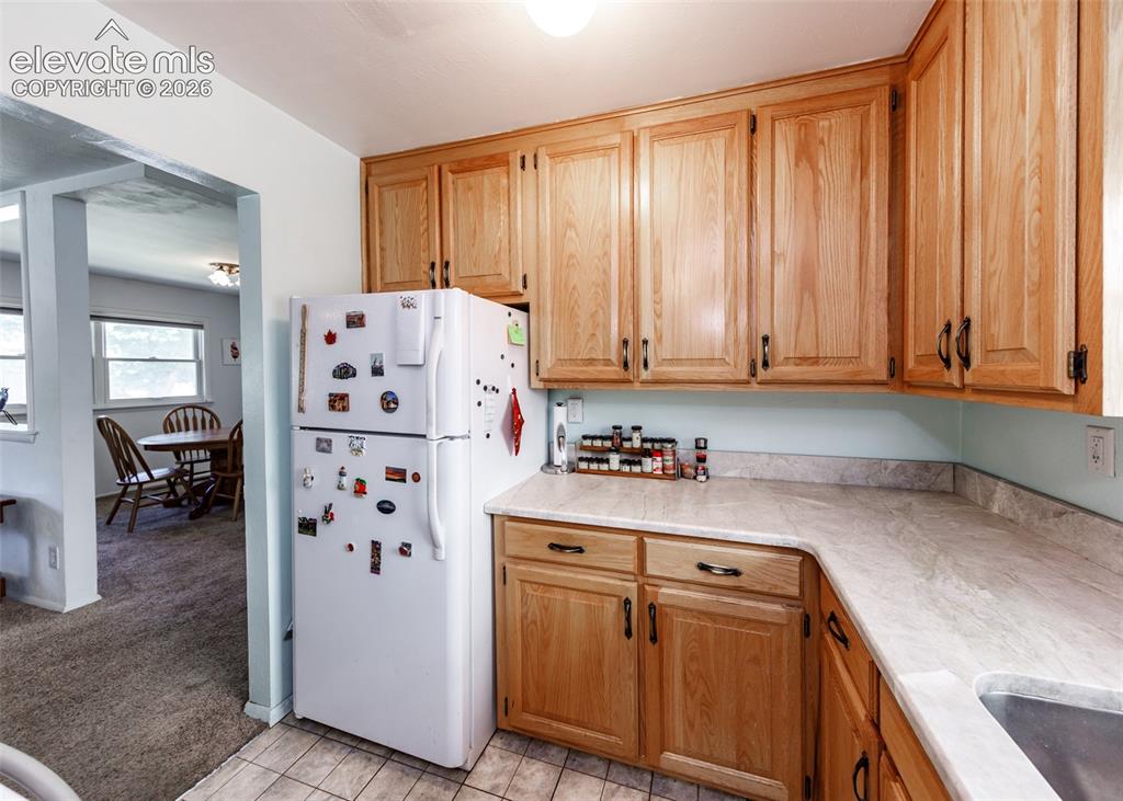 Image 15 of 26: Kitchen