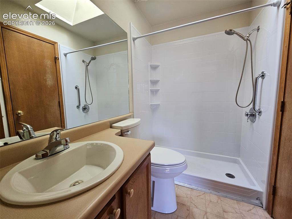 Image 12 of 23: Upper Level Bathroom