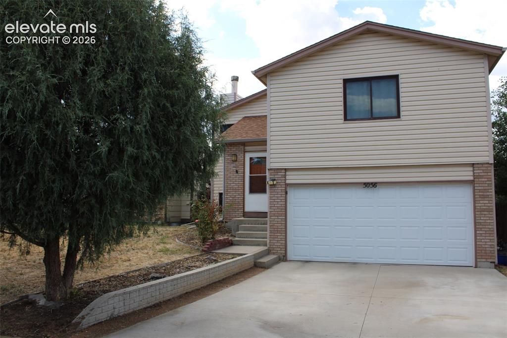 Image 2 of 23: Front of the home