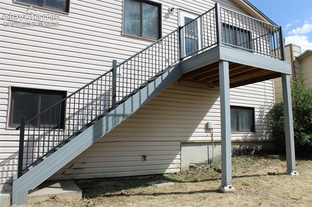 Image 20 of 23: Deck View 2