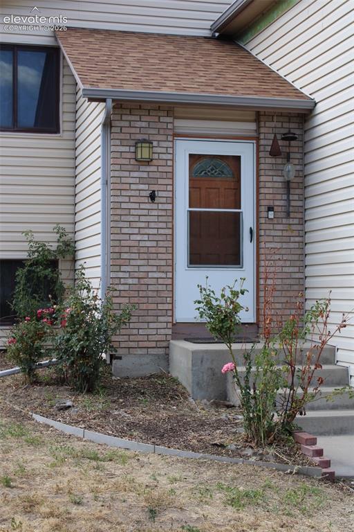 Image 3 of 23: Front Door/Steps