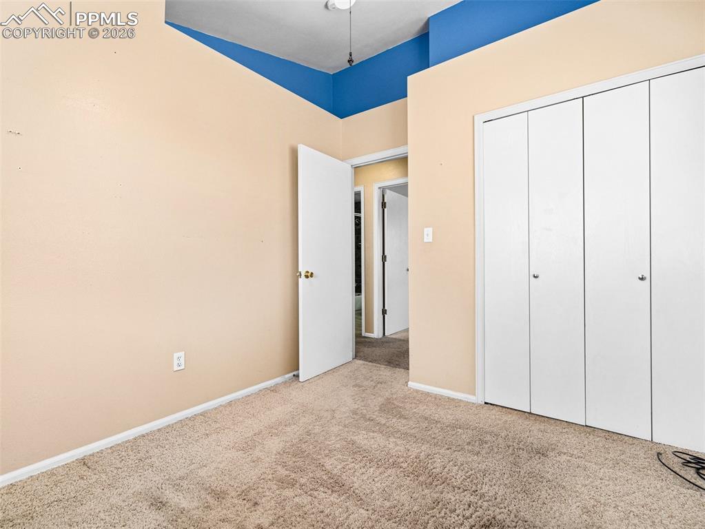 Image 12 of 32: Bedroom