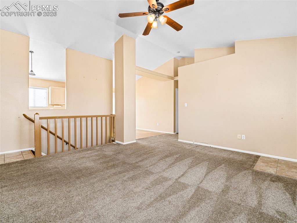 Image 4 of 32: Living Room