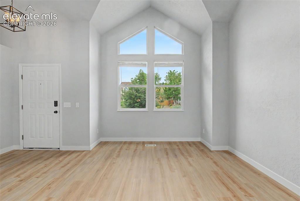 Image 11 of 45: Entry