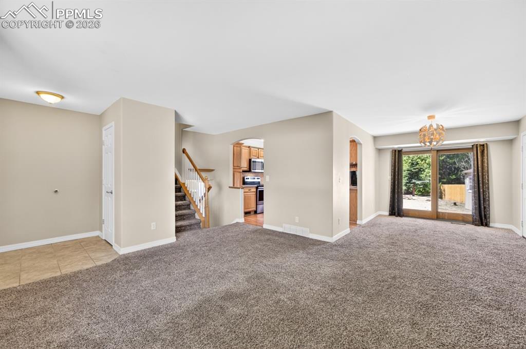 Image 5 of 32: Living Room