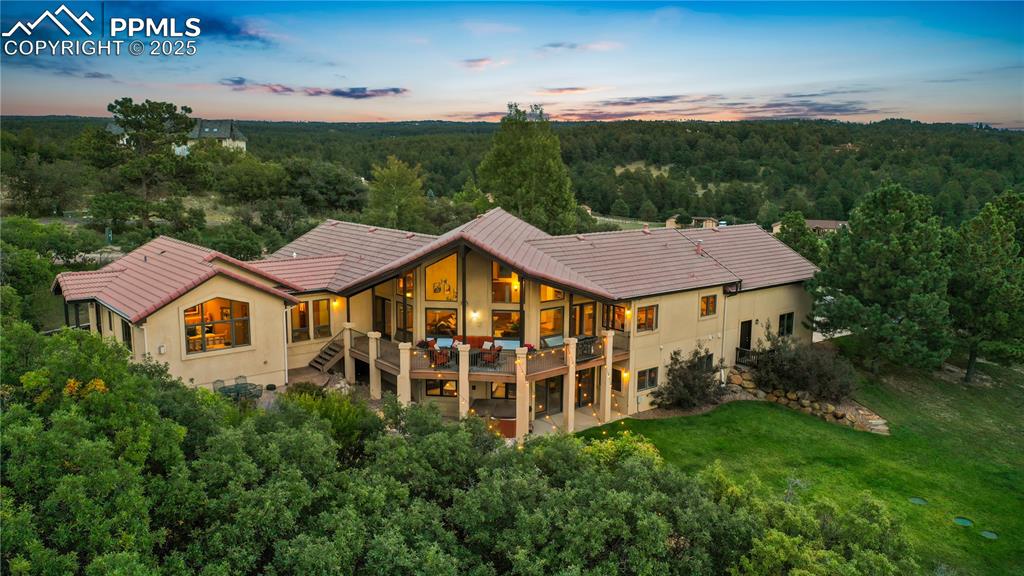 Image 2 of 50: Back of Structure