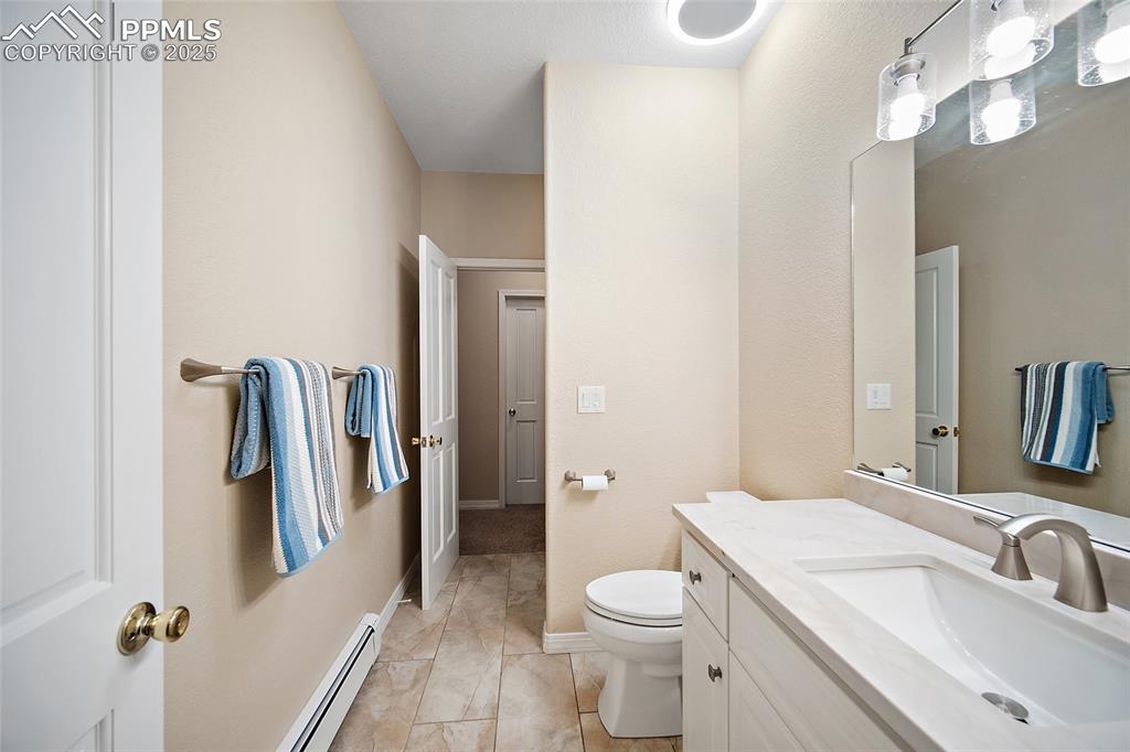 Image 38 of 50: Bathroom