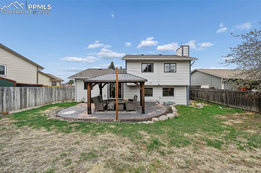 Image 24 of 25: Back of Structure