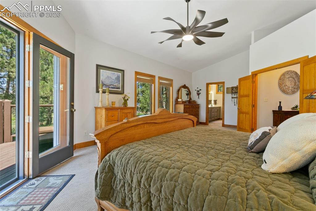 Image 27 of 50: Bedroom