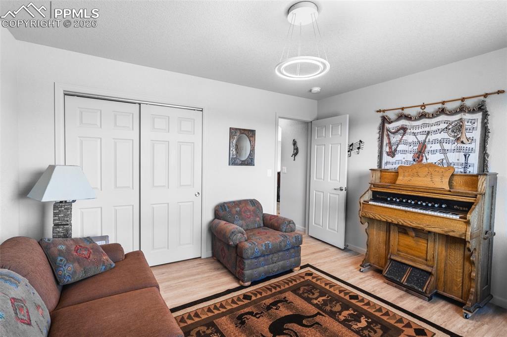 Image 11 of 50: Second bedroom