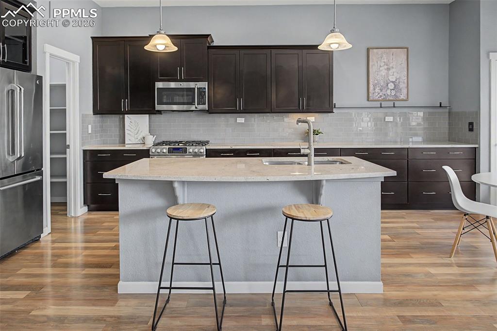 Image 8 of 35: Kitchen