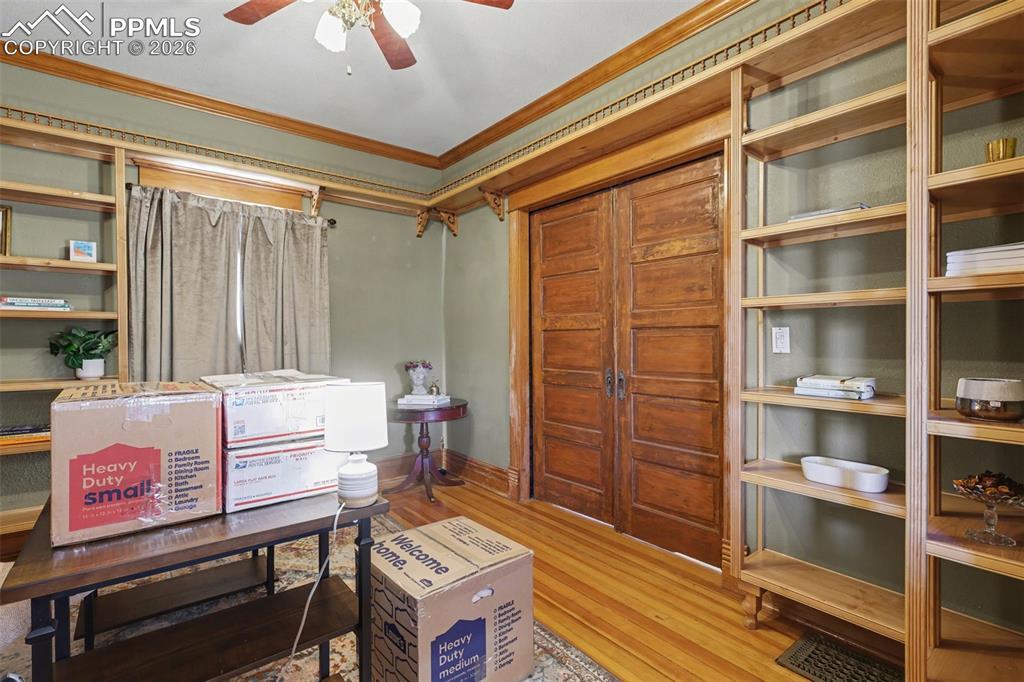 Image 16 of 37: Living Room