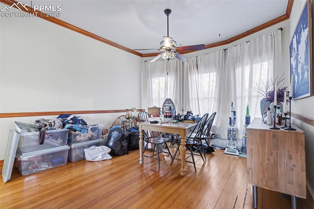 Image 8 of 37: Dining Room