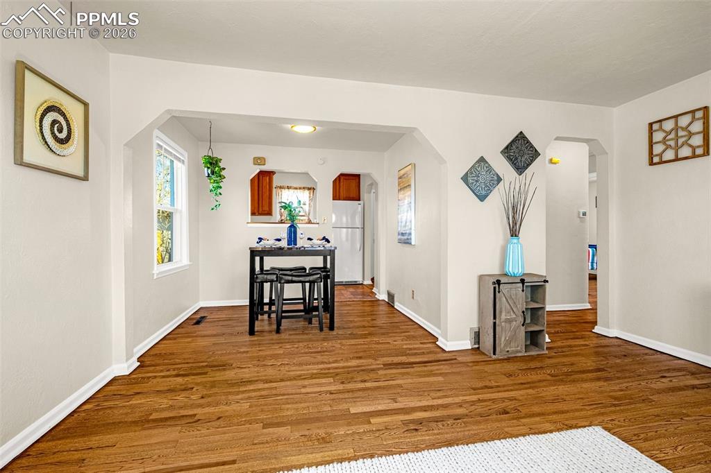 Image 6 of 27: No Description Available