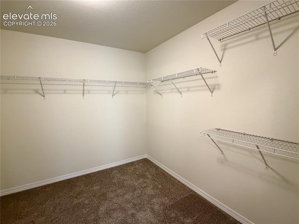 Image 26 of 42: Closet