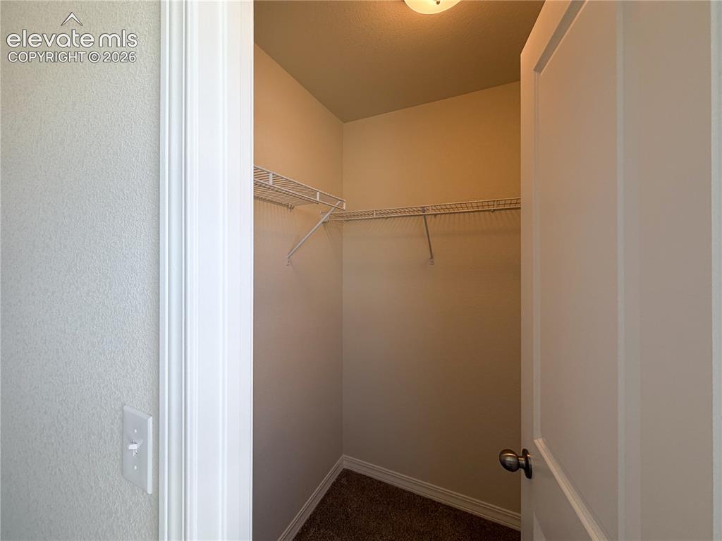 Image 33 of 42: Closet