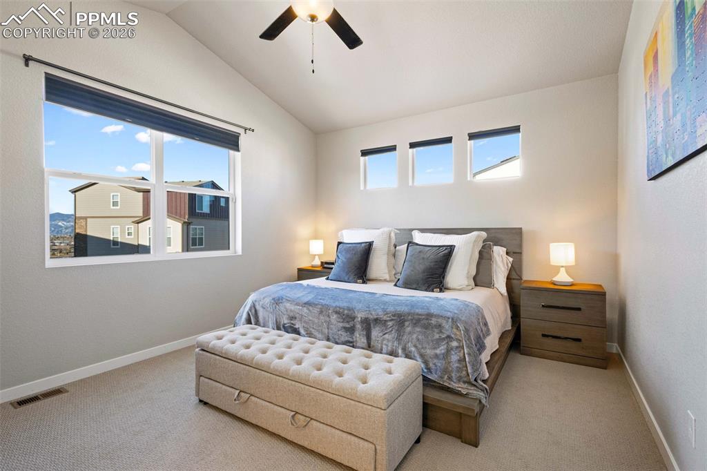 Image 11 of 32: Bedroom