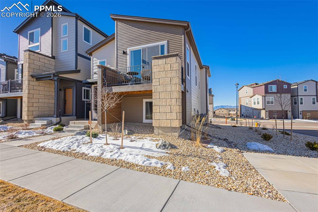 Image 3 of 32: Front of Structure