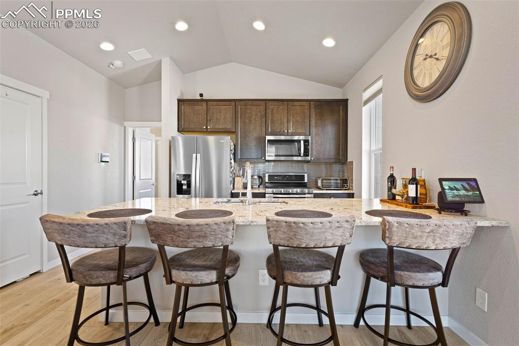 Image 8 of 32: Kitchen