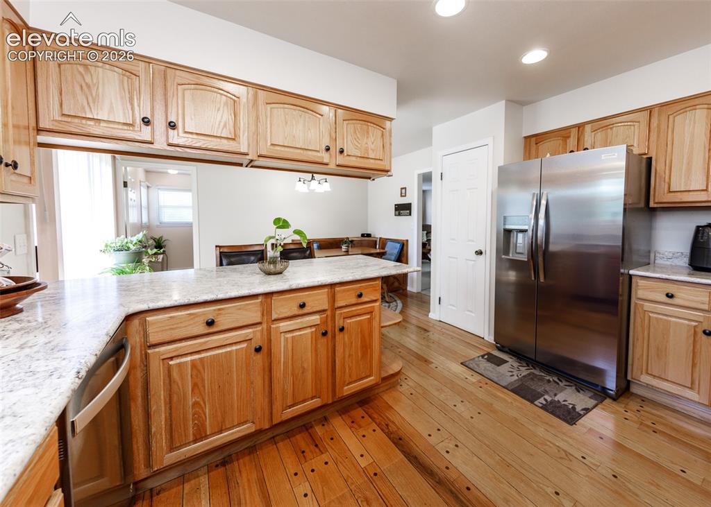 Image 12 of 39: Kitchen