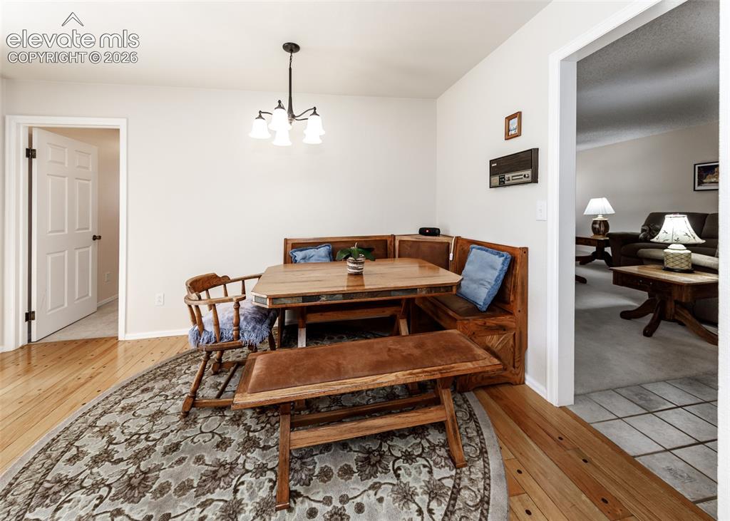 Image 16 of 39: Dining Area