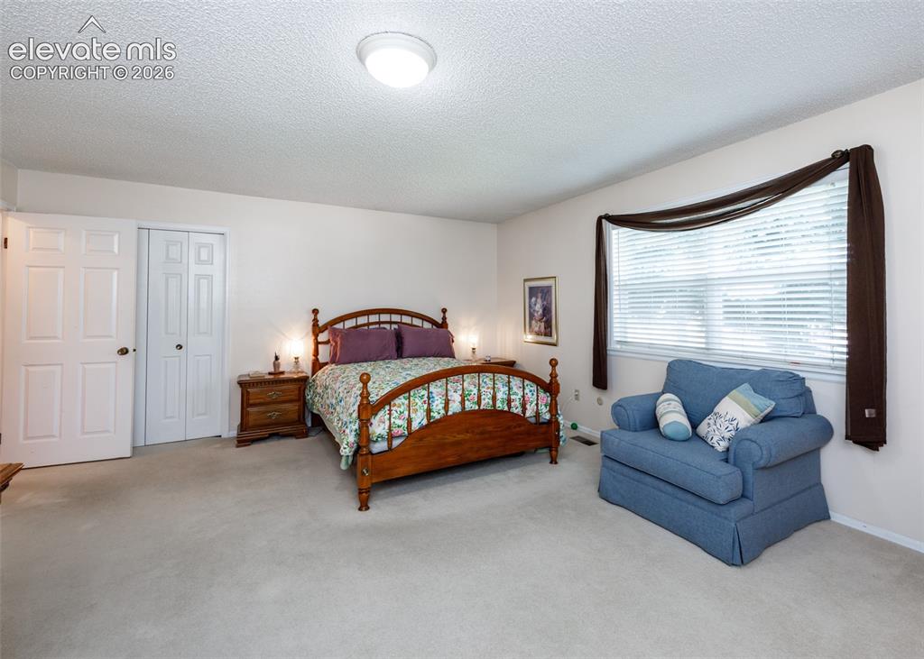 Image 19 of 39: Bedroom