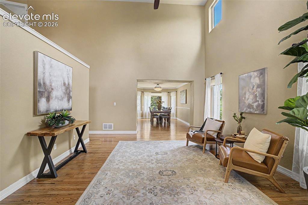 Image 10 of 48: Sitting Room