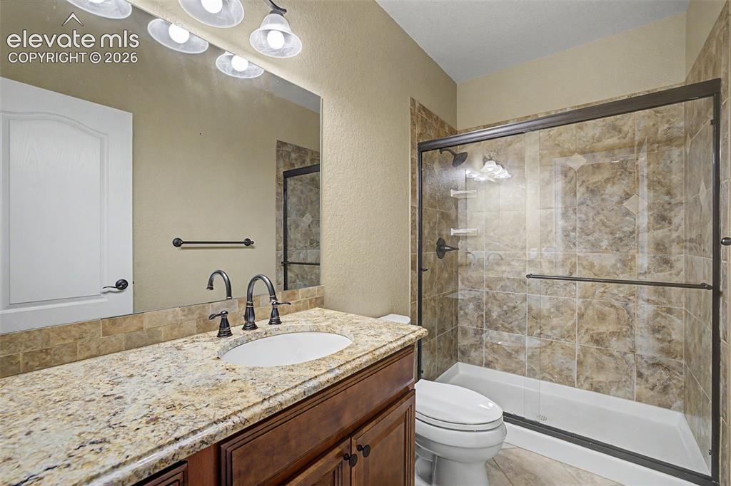 Image 41 of 48: Bathroom
