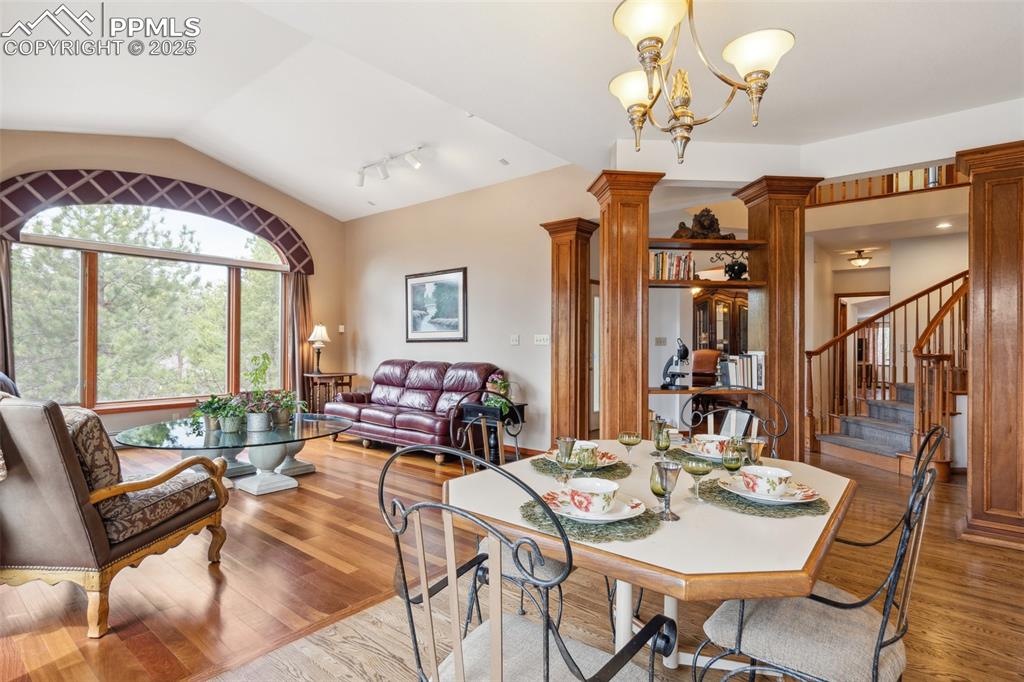 Image 12 of 47: Dining Area