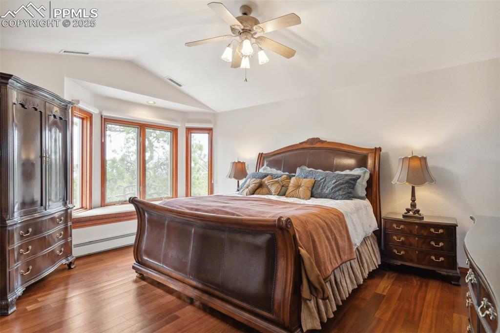Image 13 of 47: Bedroom