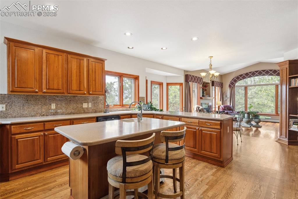 Image 8 of 47: Kitchen
