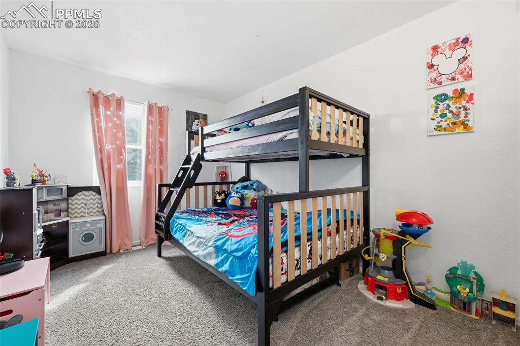 Image 17 of 30: Bedroom