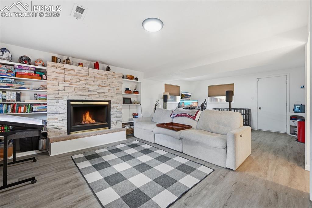 Image 19 of 30: Family Room