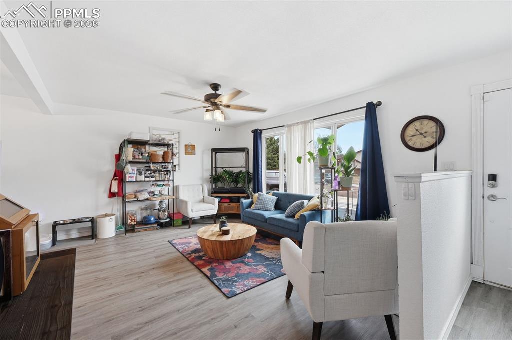 Image 3 of 30: Living Room