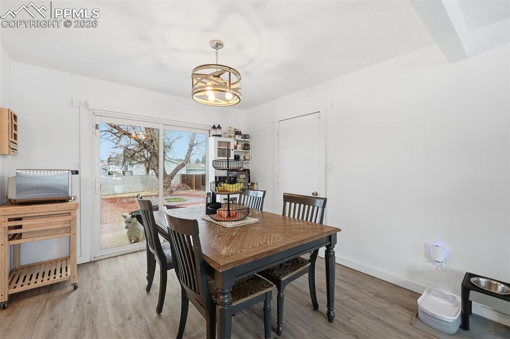 Image 6 of 30: Dining Area