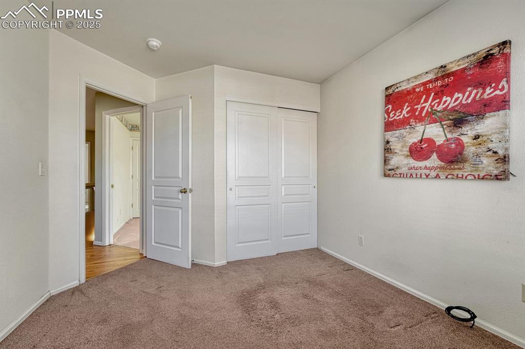 Image 21 of 50: Third bedroom