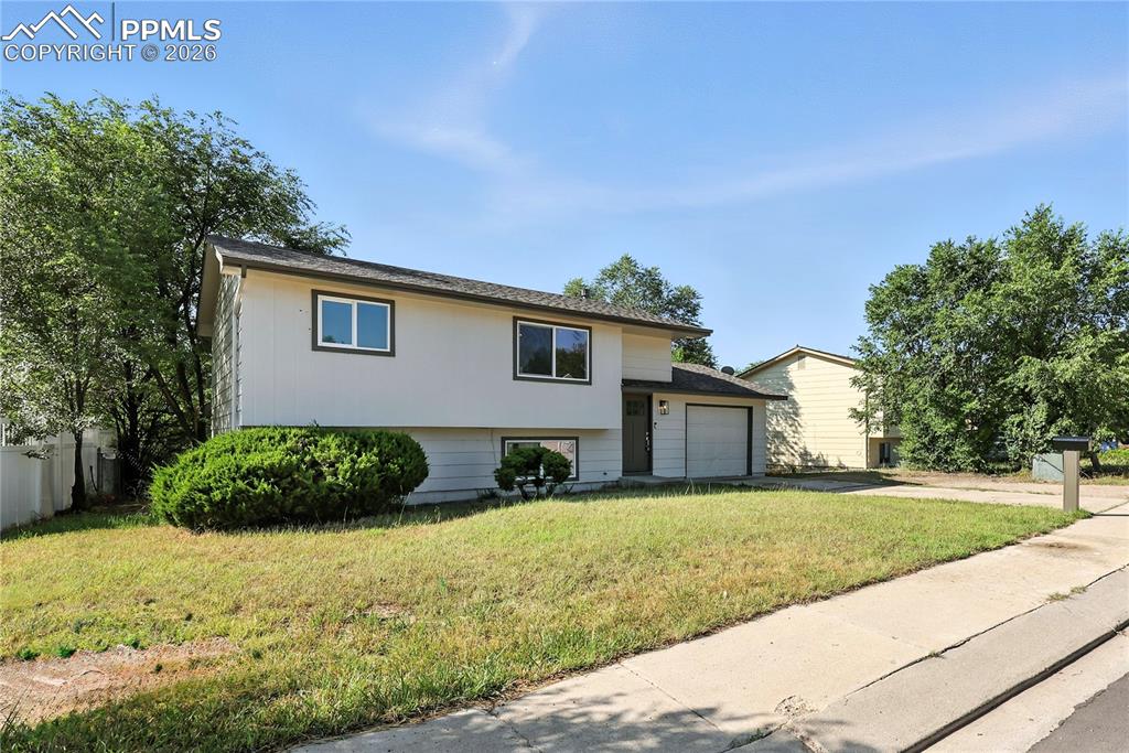 Image 2 of 20: Front of Structure