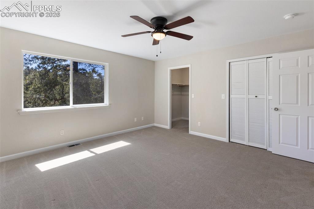 Image 21 of 38: Bedroom