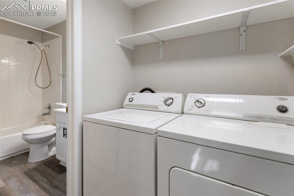 Image 27 of 38: Laundry