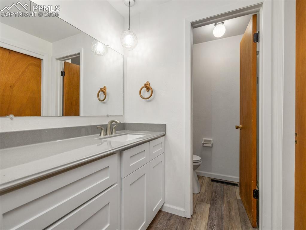 Image 17 of 29: Bathroom