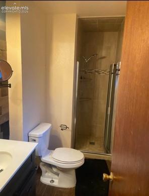 Image 11 of 11: Bathroom