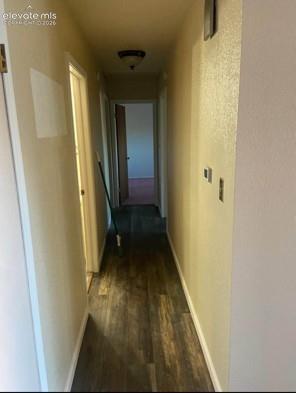 Image 6 of 11: Hallway
