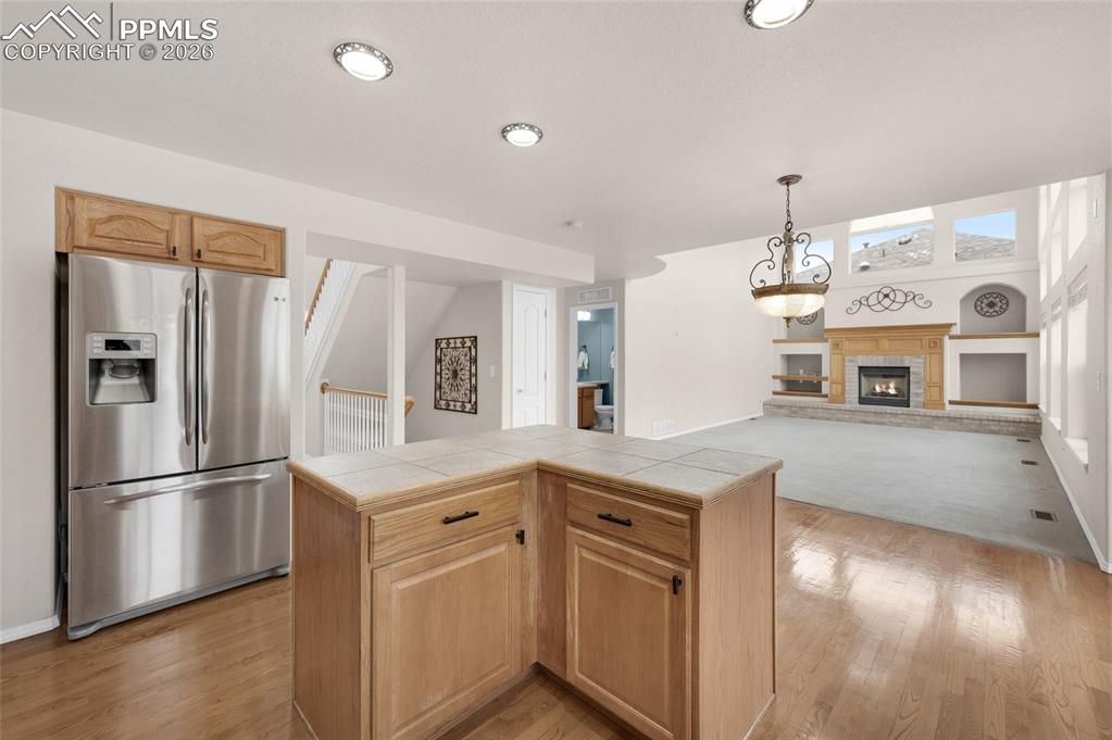 Image 10 of 46: Kitchen